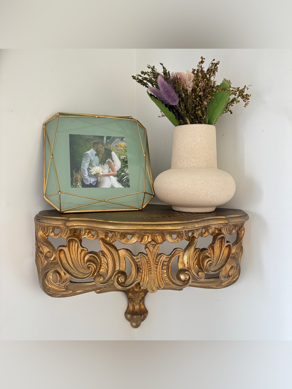 Vintage Ornate Victorian Leaf Scroll Design Wall Corner Shelf - Made in Italy